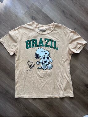 Peanuts Brazil Snoopy Soccer Women Tee Large